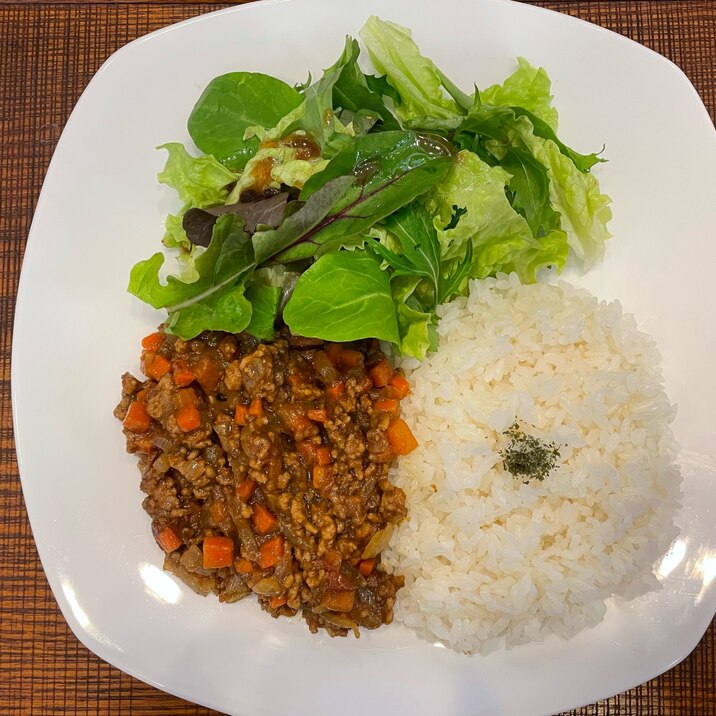 余ったカレールウでも作れる！ドライカレー！